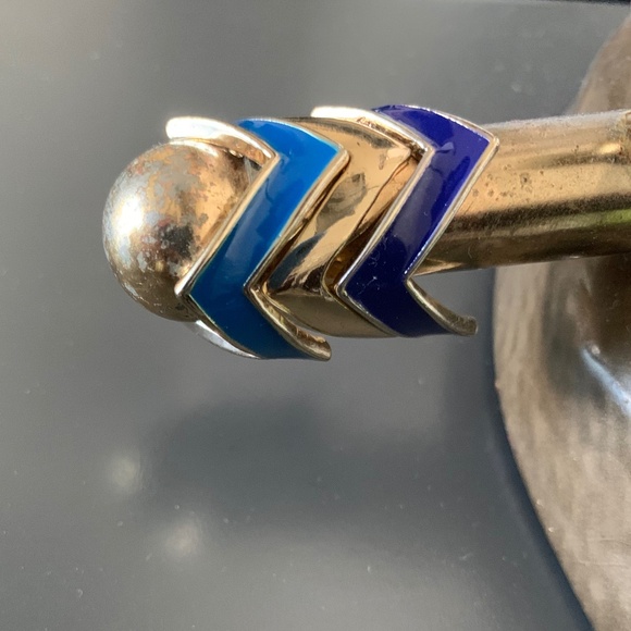 Geometric Chevron Enamel Statement Ring Size 6 – Gold-Tone with Blue Stripes - Picture 2 of 6